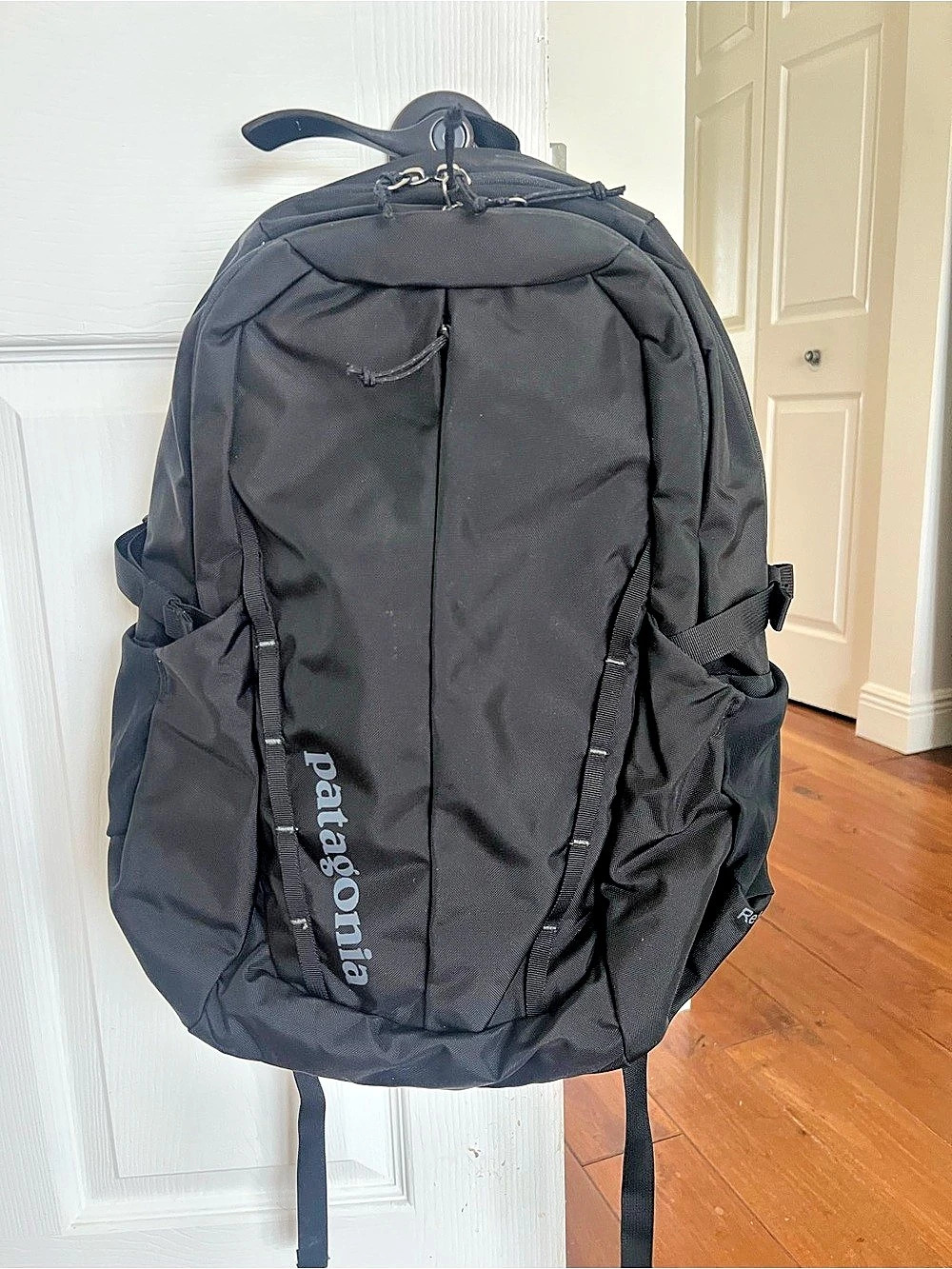 NWOT Patagonia Refugio Daypack Backpack in Black